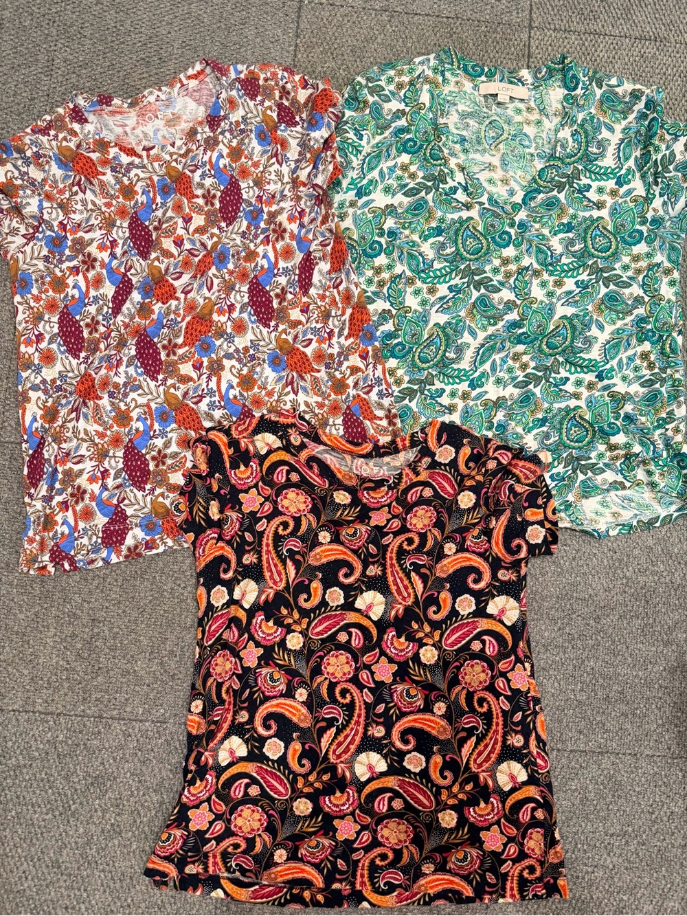 LOFT set of 3 tshirts Short-Sleeve Paisley & Floral Tops - Black, Teal Small